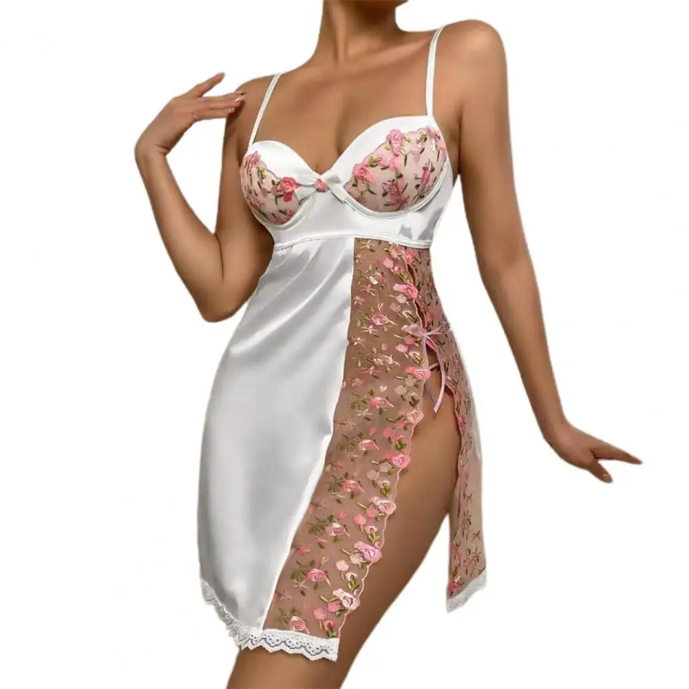 Lady Nightdress Floral Embroidery V Neck Sleeveless Backless Satin See-through Mesh Flower Edge Nightrobe Summer Sexy Sleepwear